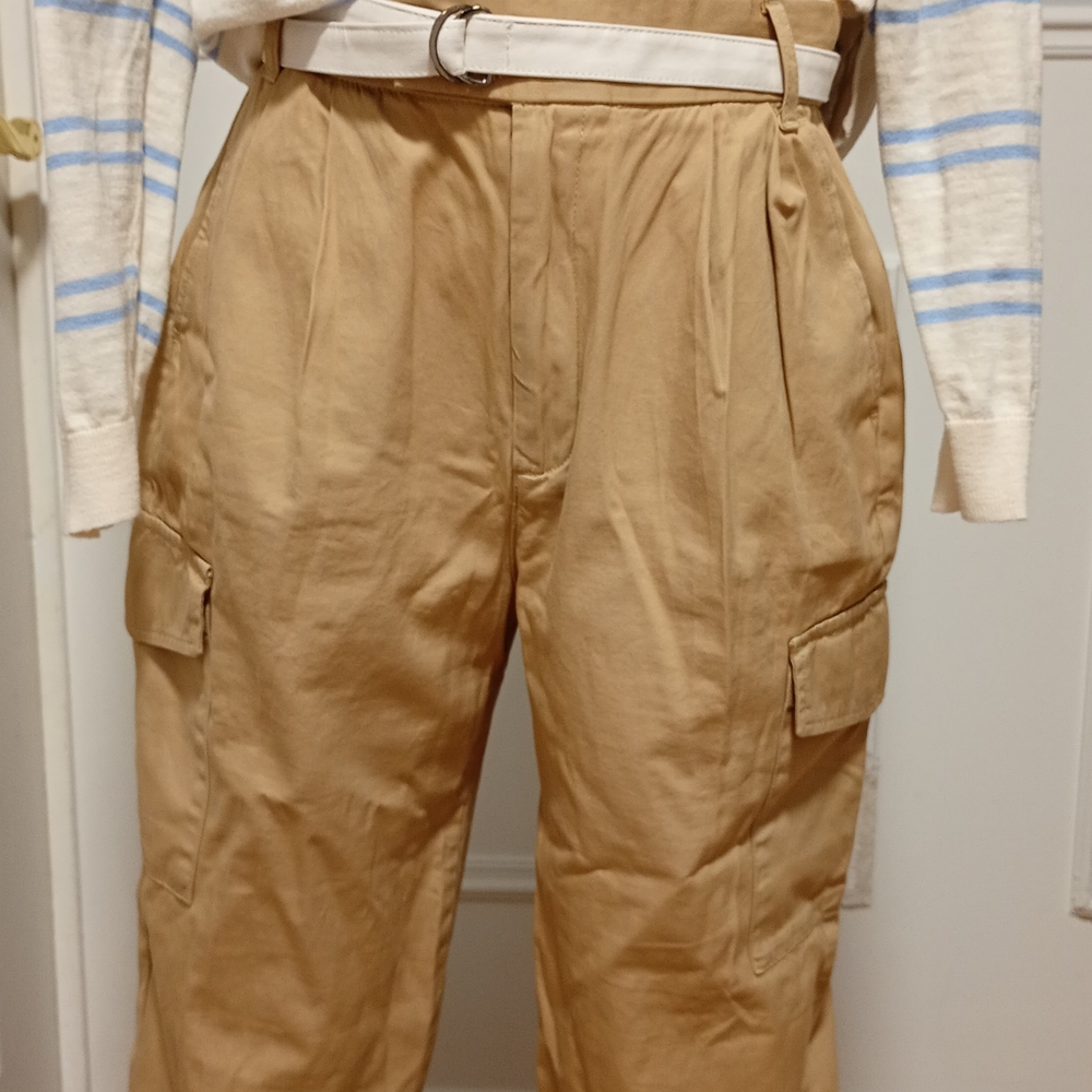 GAP Women's Tan Cargo Pants